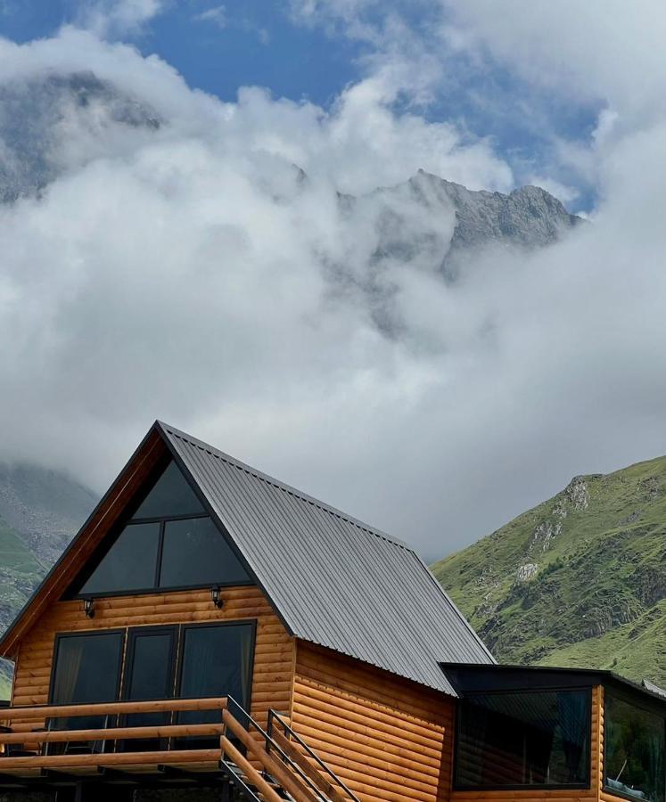 Kazbegi Inn Cottages Exteriér fotografie