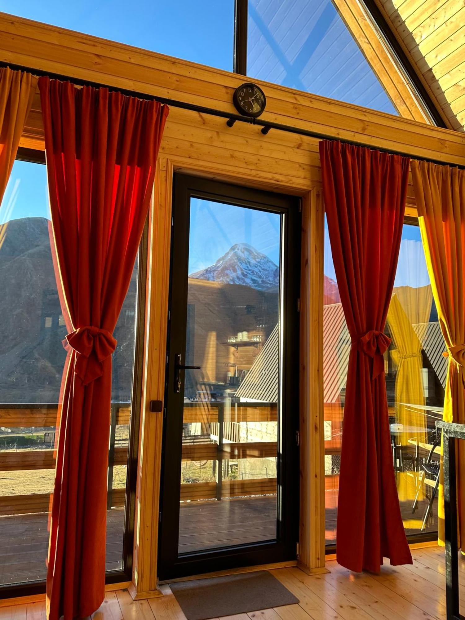 Kazbegi Inn Cottages Exteriér fotografie