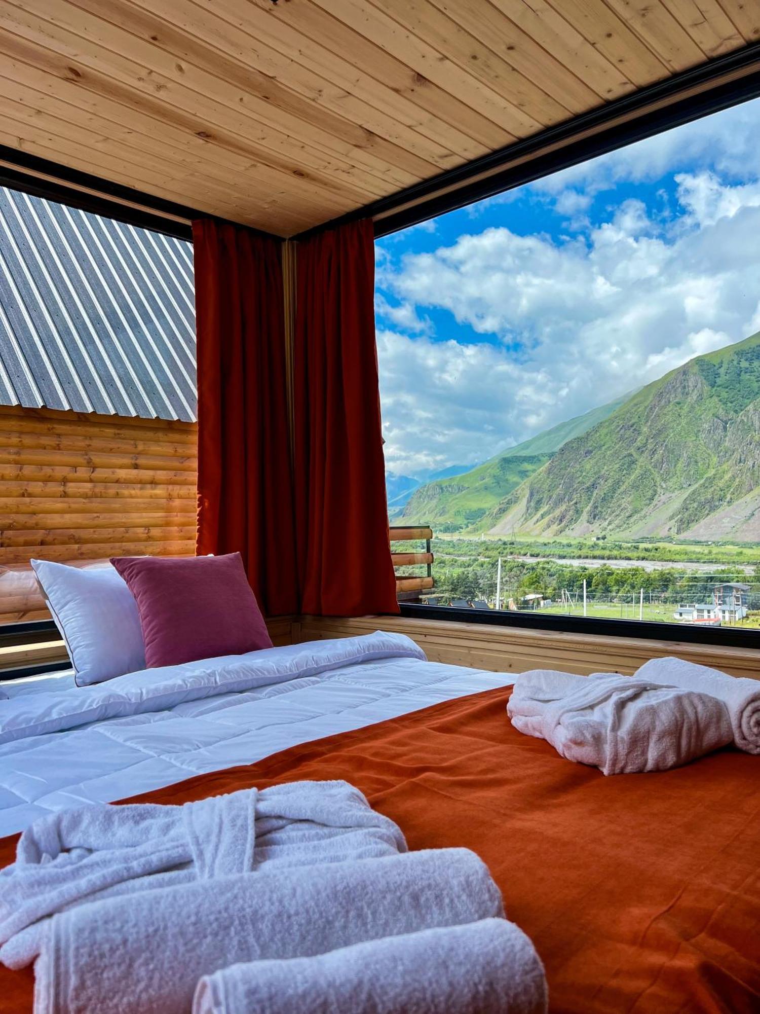 Kazbegi Inn Cottages Exteriér fotografie