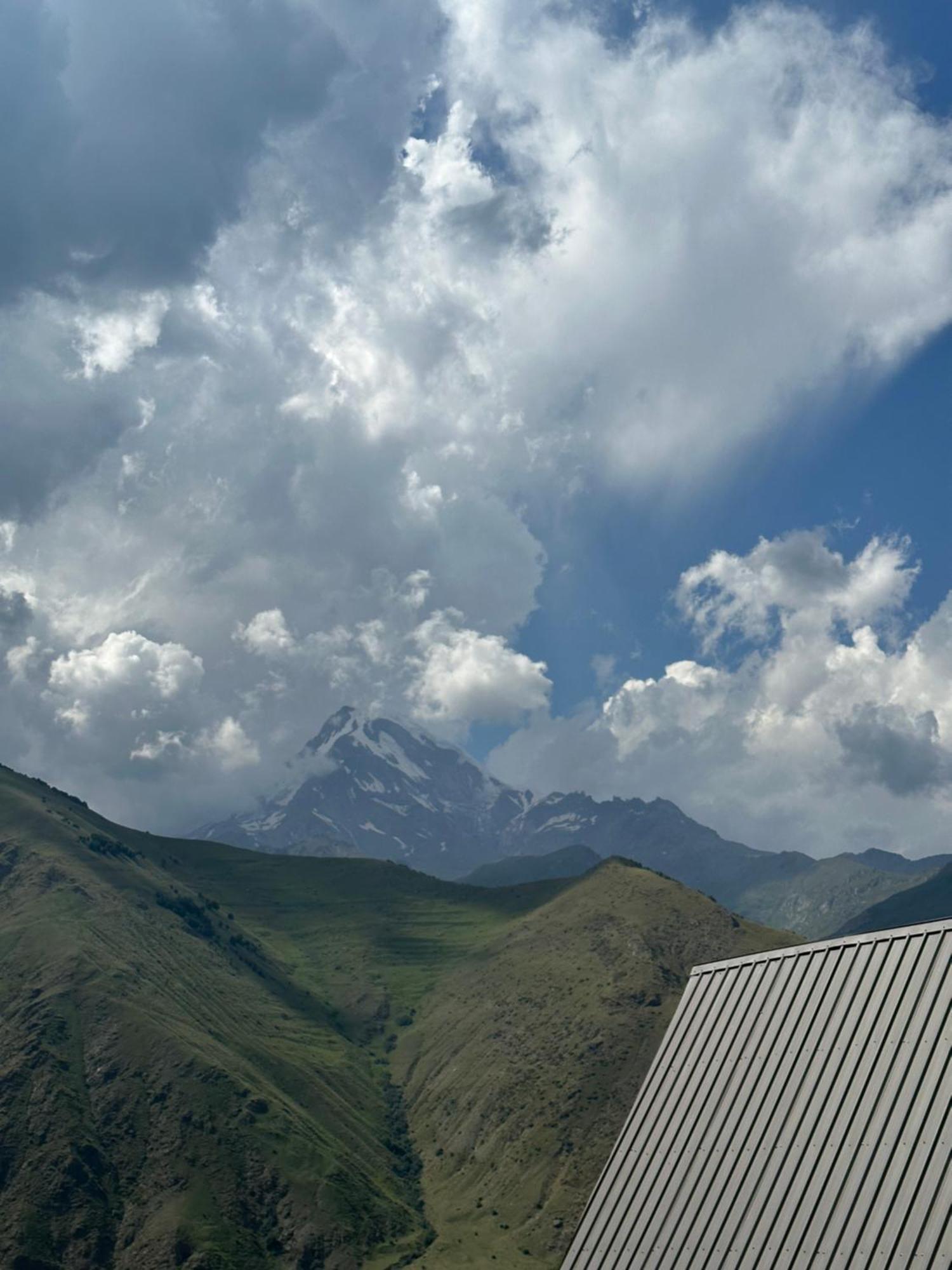 Kazbegi Inn Cottages Exteriér fotografie