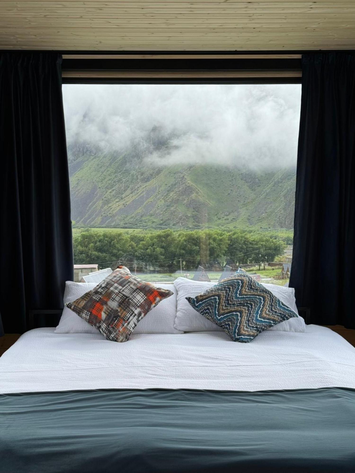 Kazbegi Inn Cottages Exteriér fotografie