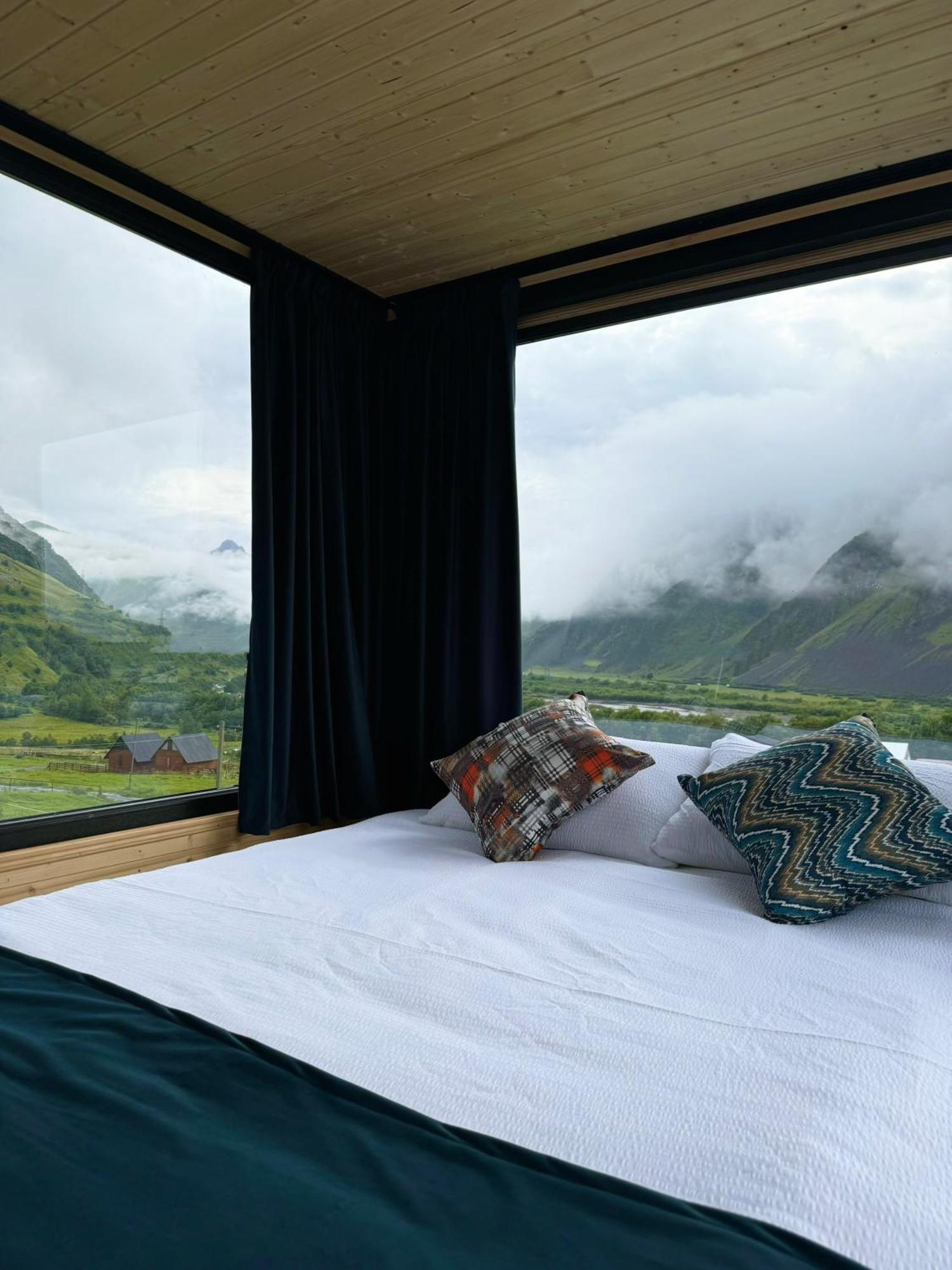 Kazbegi Inn Cottages Exteriér fotografie