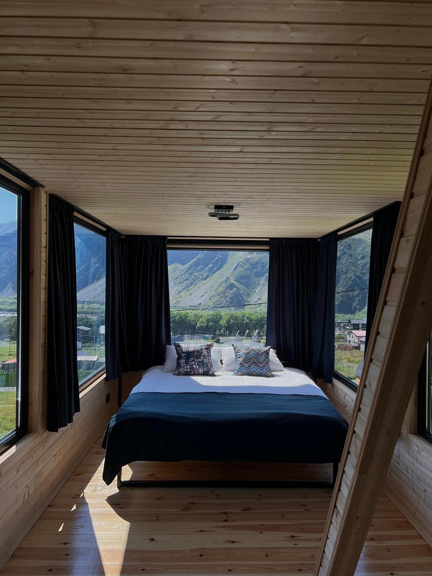 Kazbegi Inn Cottages Exteriér fotografie