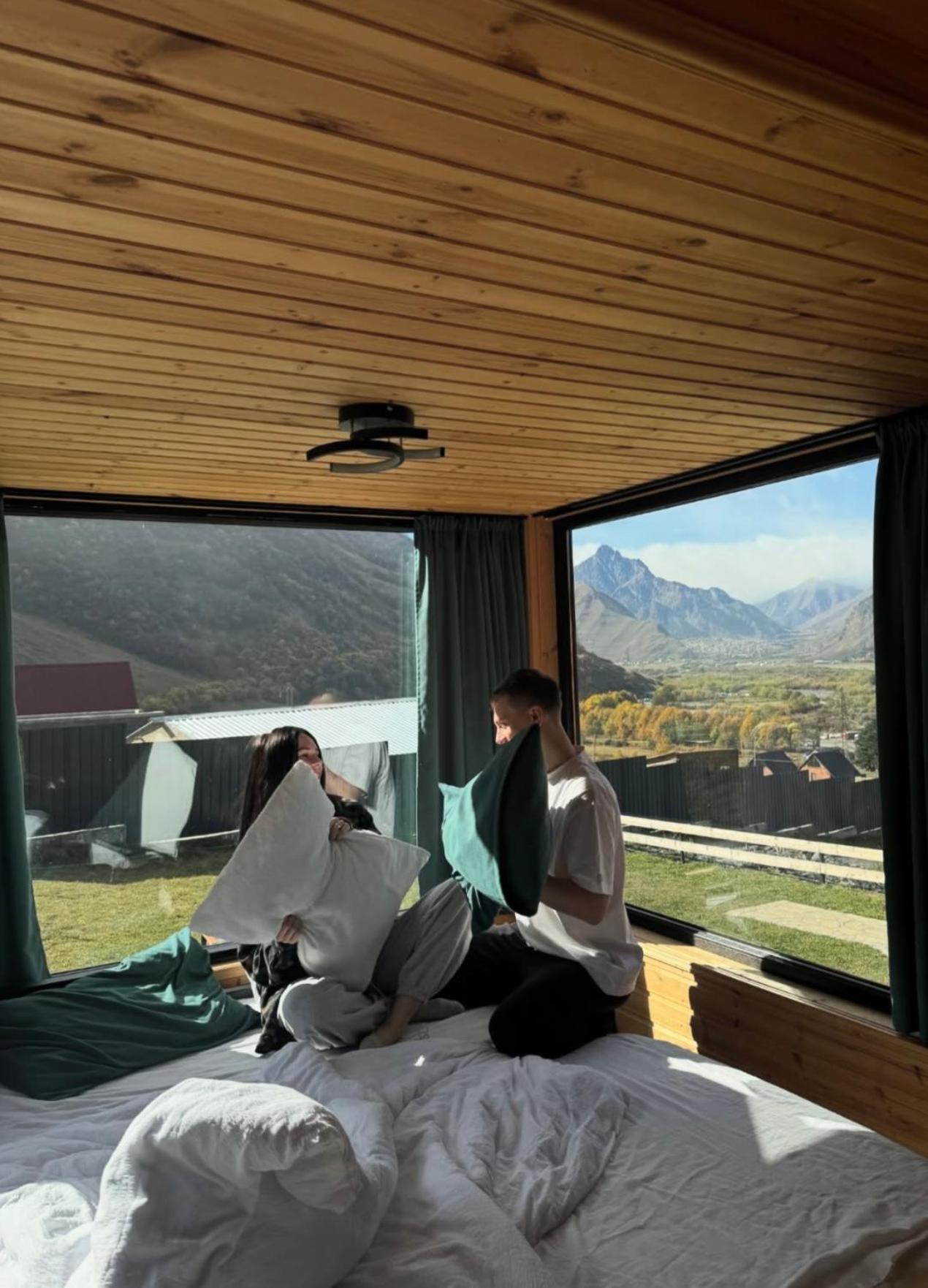 Kazbegi Inn Cottages Exteriér fotografie